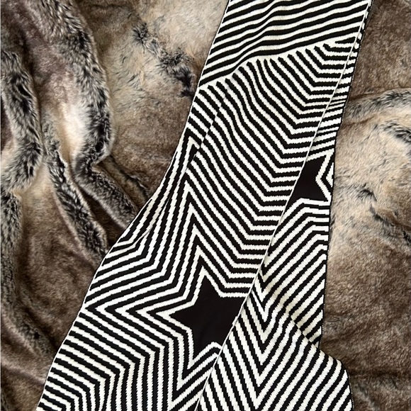 Patterned Scarf - Picture 2 of 3